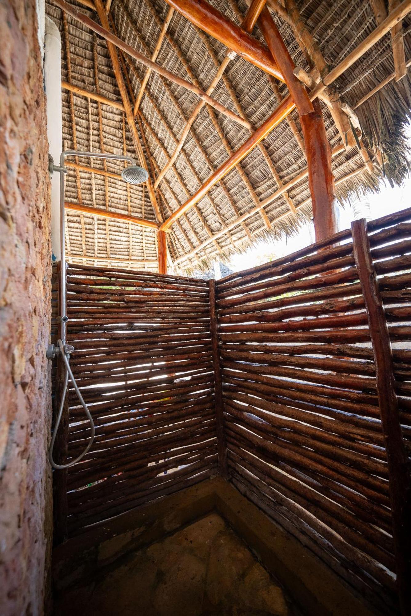 Beachfront Villa Hideaway ZanzibarHouses Kiwengwa  Esterno foto